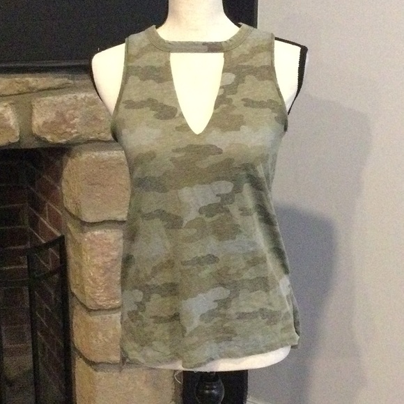 American Eagle Outfitters Tops - American Eagle Muscle Tank